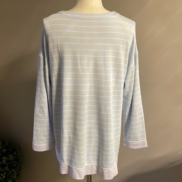 LAND’S END Women’s striped RELAXED FIT  REVERSIBLE TOP.  SIZE LARGE - Picture 5 of 16